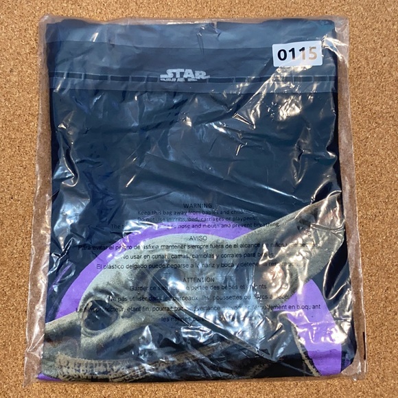 Star Wars The Mandalorian Baby Yoda Tee Shirt - Picture 8 of 8